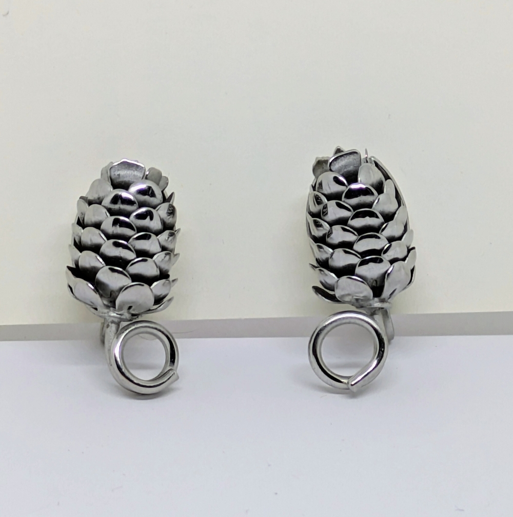 Vintage Silver Tone Pinecone Clip Earrings Boho Bohemian Cabincore Cottagecore